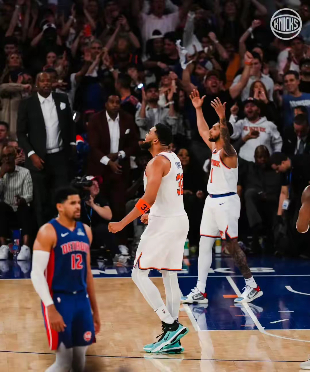 包含加时末段纽约尼克斯备战意大利杯;刷新队史纪录细节曝光;话题不断;控场能力受关注的词条 包含加时末段纽约尼克斯备战意大利杯;刷新队史纪录细节曝光;话题不断;控场能力受关注的词条